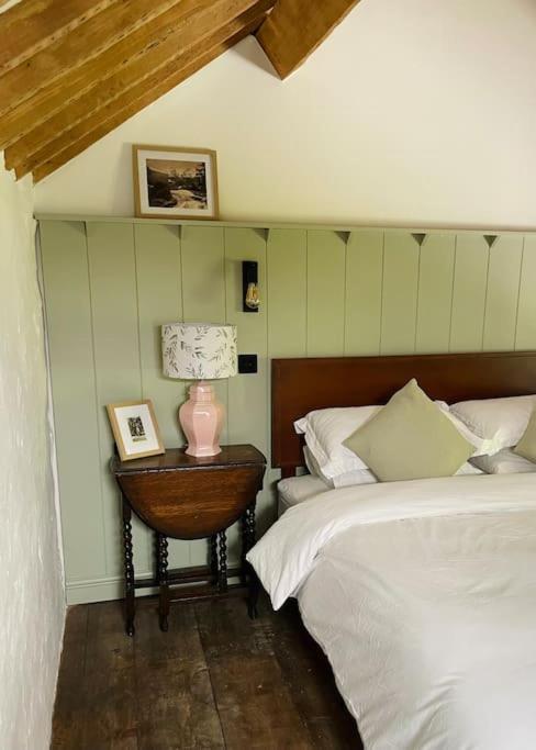Former Corn Mill Cottage On The North Wales Coast Talacre Buitenkant foto